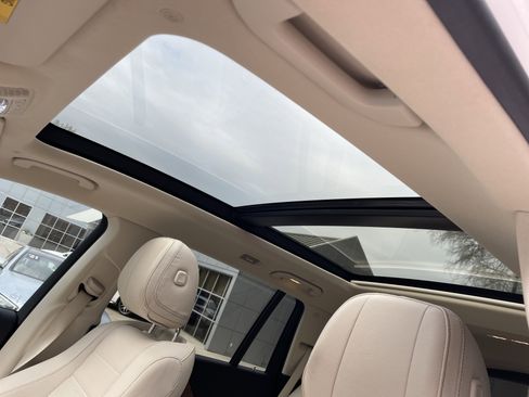 Certified 2024 Mercedes-Benz GLS 580 4MATIC image 23