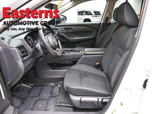 Used 2024 Nissan Rogue S AWD/4WD image 14