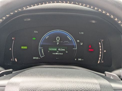 Used 2025 Toyota Camry SE image 17