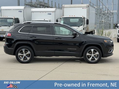 Used 2020 Jeep Cherokee Limited AWD/4WD image 3