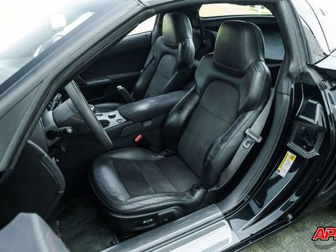 Used 2012 Chevrolet Corvette Z06 w/ 3LZ Preferred Equipment Group image 4