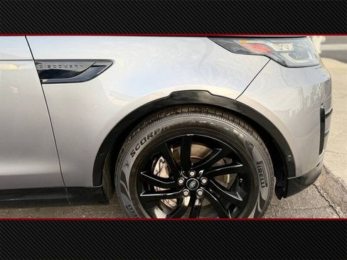 Used 2020 Land Rover Discovery Landmark AWD/4WD image 30