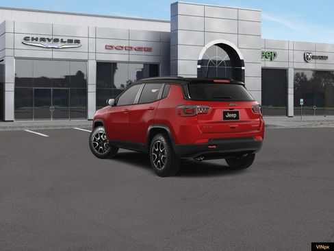 New 2026 Jeep Compass Trailhawk w/ Sun, Sound & Navigation Group AWD/4WD image 5