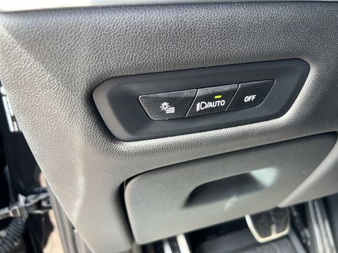 Used 2025 BMW X5 M60i w/ Climate Comfort Package image 37