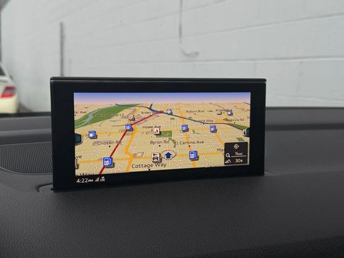 Used 2017 Audi Q7 3.0T Premium Plus w/ Premium Plus Package image 11