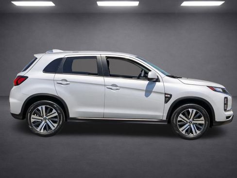 Used 2024 Mitsubishi Outlander Sport ES AWD/4WD image 3