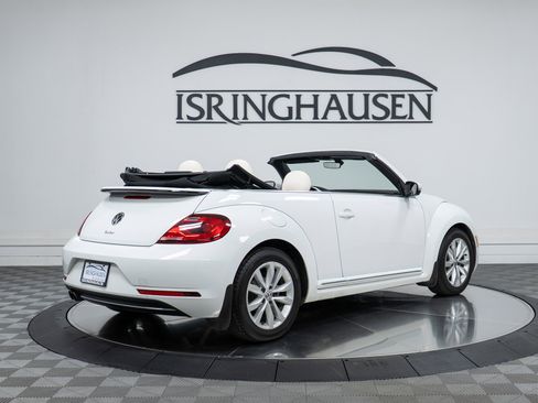 Used 2017 Volkswagen Beetle 1.8T Classic image 5