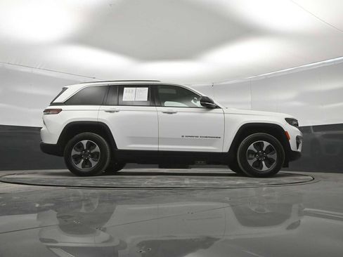 Used 2024 Jeep Grand Cherokee Limited 4xe AWD/4WD image 39