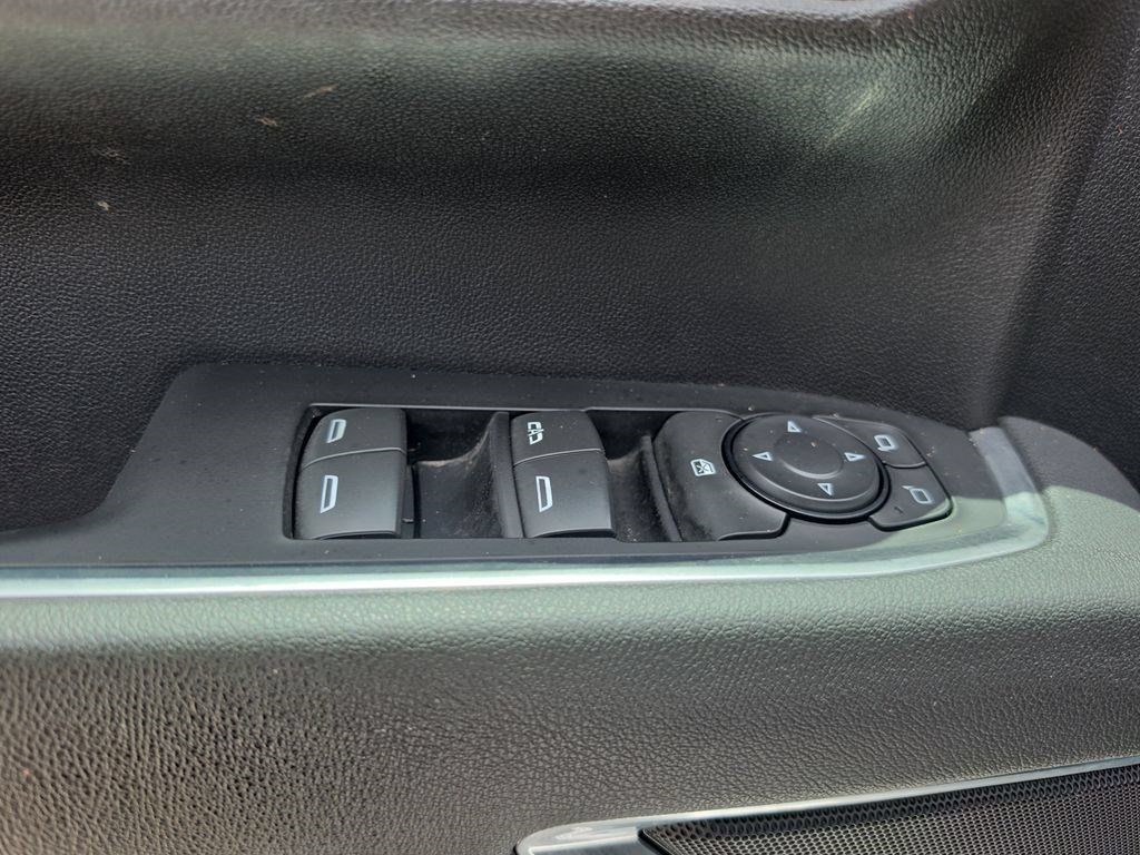 Used 2025 Chevrolet Silverado 2500 LT w/ Convenience Package AWD/4WD image 12