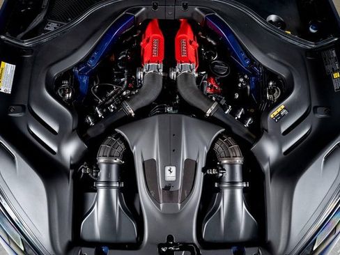 Used 2019 Ferrari Portofino image 14