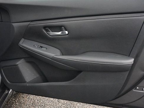 Used 2020 Nissan Sentra SV FWD image 17