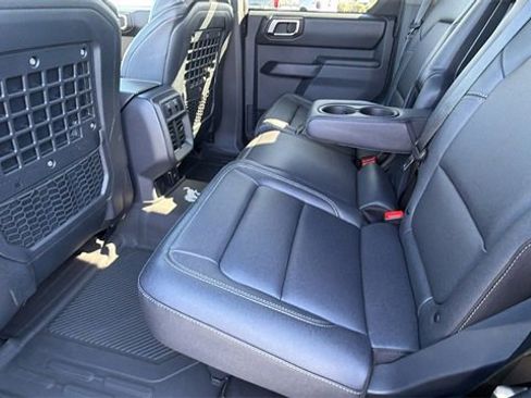 New 2025 Ford Bronco Badlands image 16