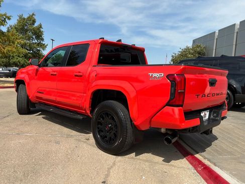Used 2024 Toyota Tacoma TRD Sport w/ TRD Sport Premium Package RWD image 8