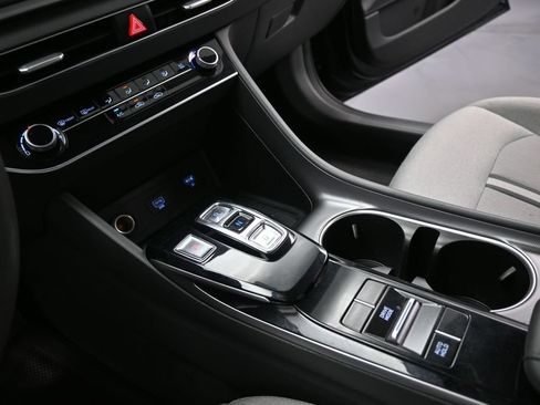 Used 2020 Hyundai Sonata SE w/ Cargo Package FWD image 16