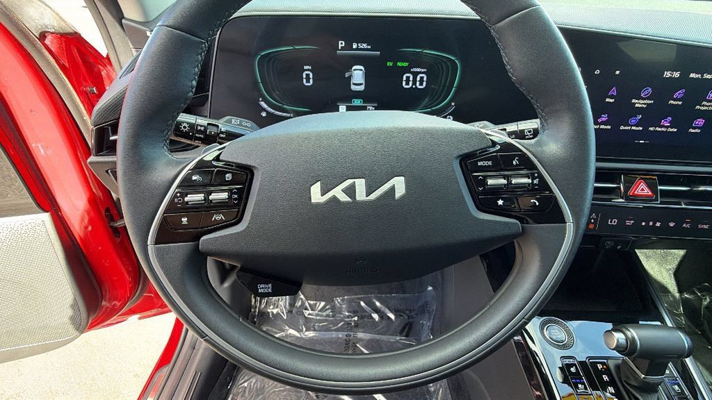 Used 2023 Kia Niro FWD image 18