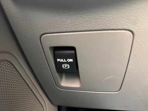 Used 2020 Ford F150 XLT image 29