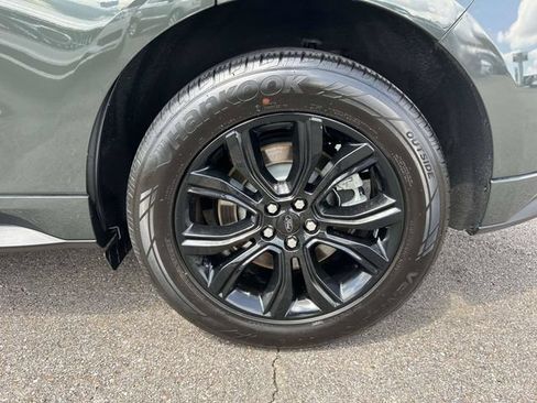 Certified 2024 Ford Edge SE w/ Black Appearance Package AWD/4WD image 9