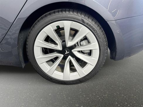 Used 2022 Tesla Model 3 Standard Range RWD image 28