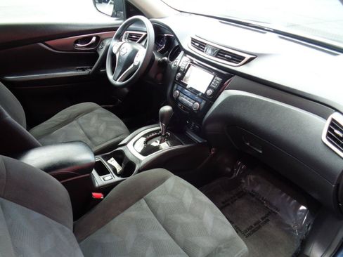Used 2015 Nissan Rogue SV w/ SV Premium Package FWD image 14