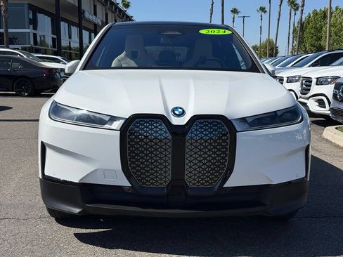 Used 2024 BMW iX xDrive50 AWD/4WD image 16