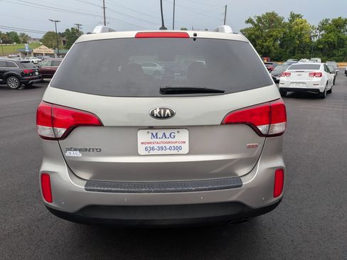 Used 2014 Kia Sorento LX FWD image 5