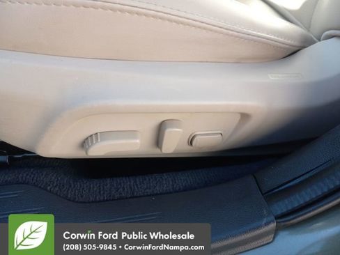 Used 2017 Subaru Outback 2.5i Limited image 12