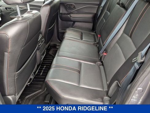 Used 2025 Honda Ridgeline TrailSport image 28