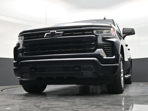 Used 2023 Chevrolet Silverado 1500 RST RWD image 28