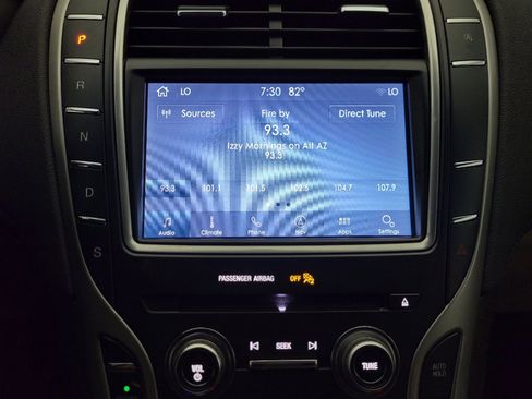 Used 2019 Lincoln Nautilus Select AWD/4WD image 25