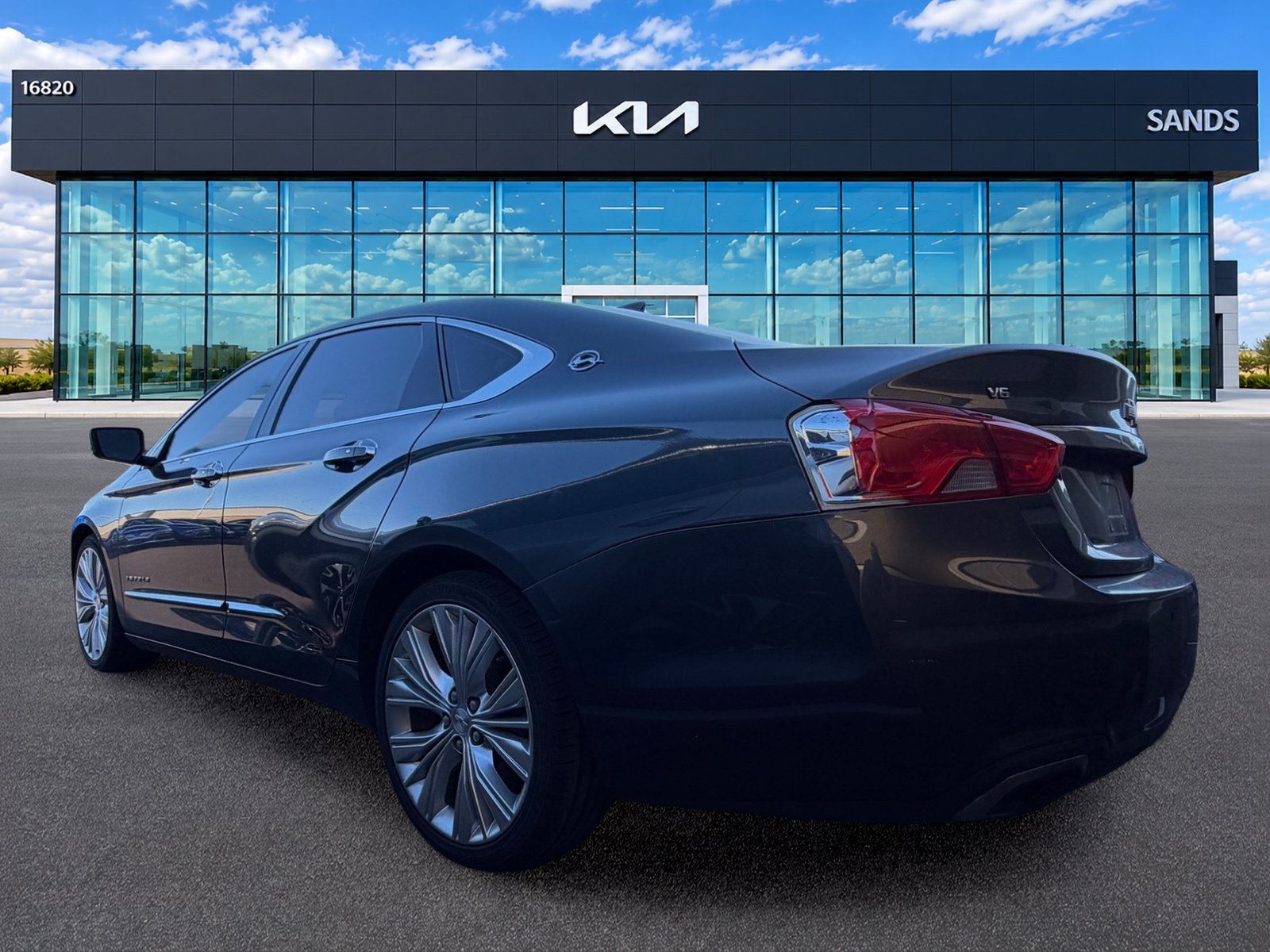 Used 2018 Chevrolet Impala Premier w/ Premier Confidence Package FWD image 4