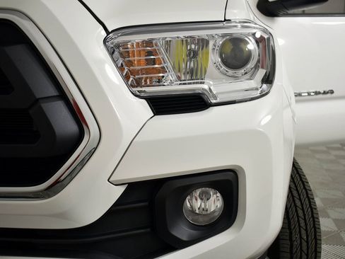 Certified 2022 Toyota Tacoma SR image 2