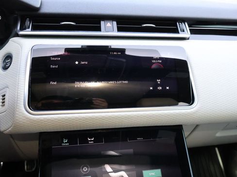 Used 2019 Land Rover Range Rover Velar R-Dynamic SE image 22
