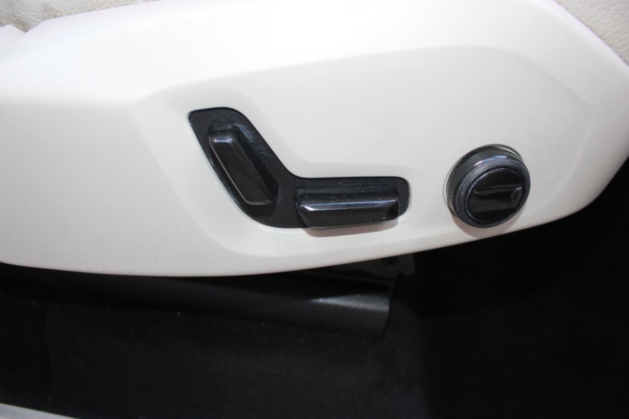 Used 2019 Volvo XC90 T5 Momentum w/ Protection Package AWD/4WD image 24