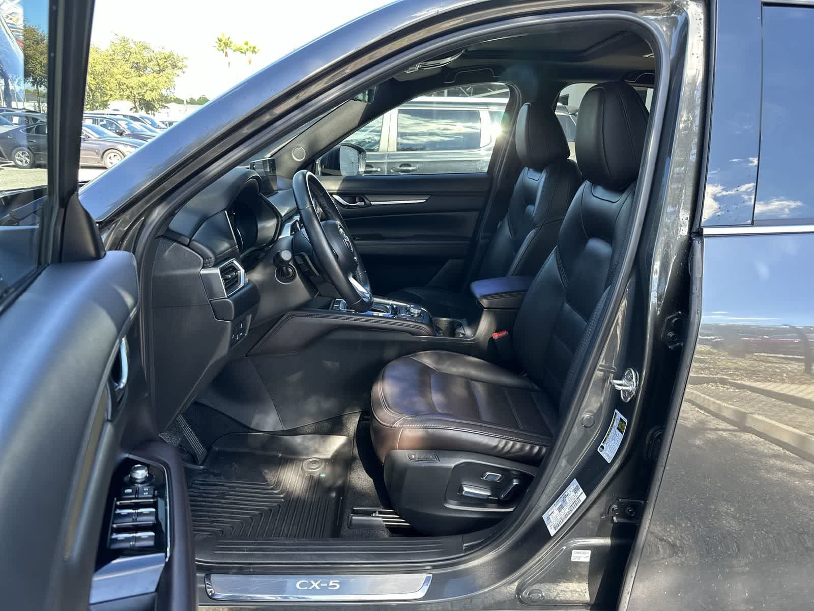 Used 2022 MAZDA CX-5 Signature AWD/4WD image 2