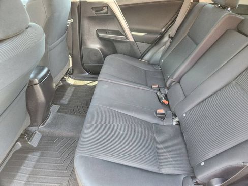 Used 2017 Toyota RAV4 LE w/ Carpet Mat Package AWD/4WD image 32