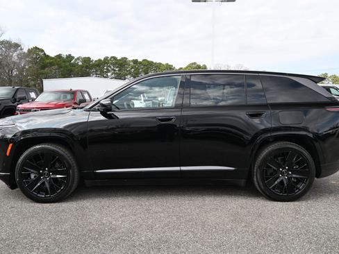 Used 2024 Jeep Wagoneer Launch Edition image 7