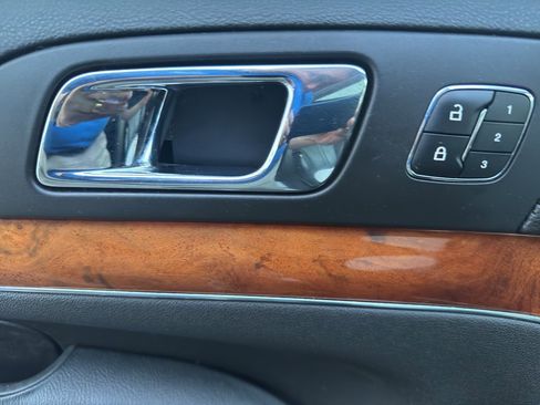 Used 2019 Lincoln MKT AWD image 20