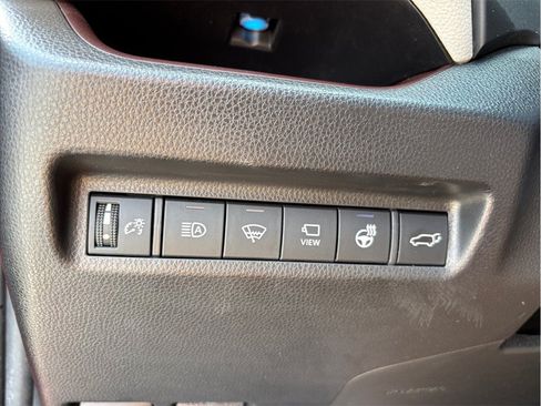 Used 2020 Toyota RAV4 Limited FWD image 36