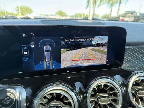 Used 2026 Mercedes-Benz GLB 250 4MATIC image 25