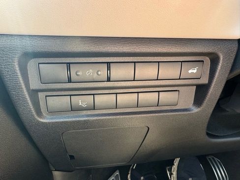 New 2025 Mitsubishi Outlander AWD image 27