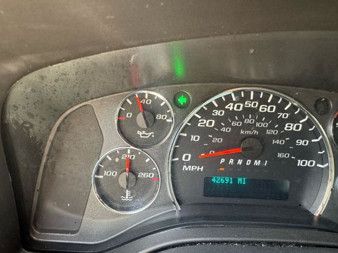 Used 2011 GMC Savana 2500 RWD image 17