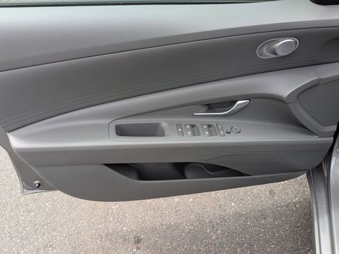 Certified 2023 Hyundai Elantra SEL FWD image 9