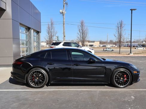 Used 2018 Porsche Panamera 4S image 9