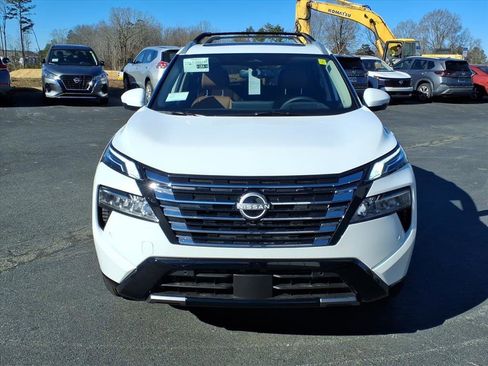 New 2026 Nissan Rogue Platinum w/ Platinum Premium Package image 2