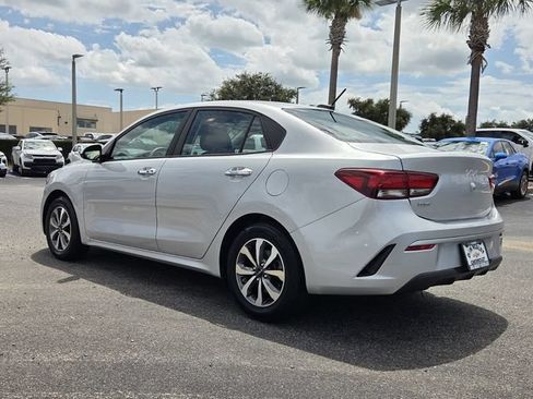 Used 2022 Kia Rio S w/ Technology Package FWD image 4