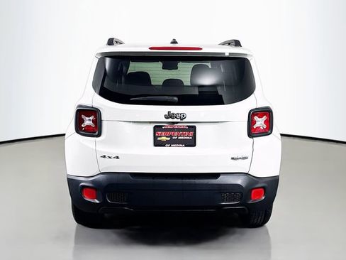 Used 2016 Jeep Renegade Latitude w/ Popular Equipment Group AWD/4WD image 7