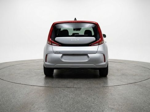 Used 2025 Kia Soul LX w/ LX Technology Package FWD image 7