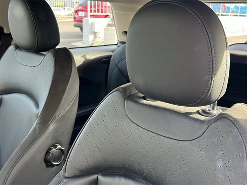 Used 2023 MINI Cooper SE image 9