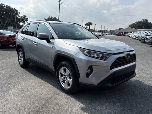 Used 2020 Toyota RAV4 XLE image 7