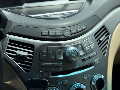 Used 2011 Subaru Tribeca Limited AWD/4WD image 19